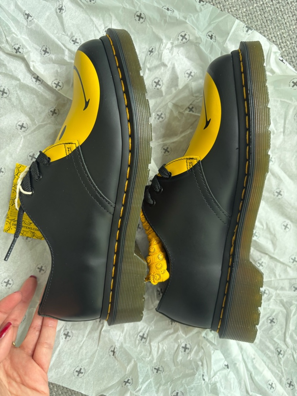 Dr Martens x Smiley 1461 Derby Black Leather Limited Edition Size 8 - Picture 14 of 16
